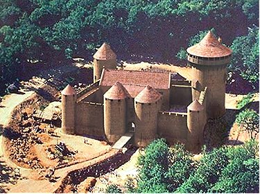 Guedelon : Le château de guédelon en 3 D, construction du château